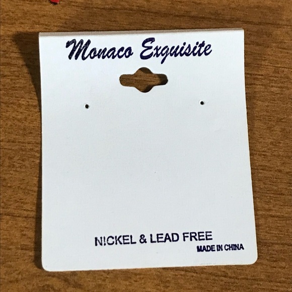 ☀️WEEKEND SALE☀️ ☀️Red leopard print heart earrings - Picture 4 of 4